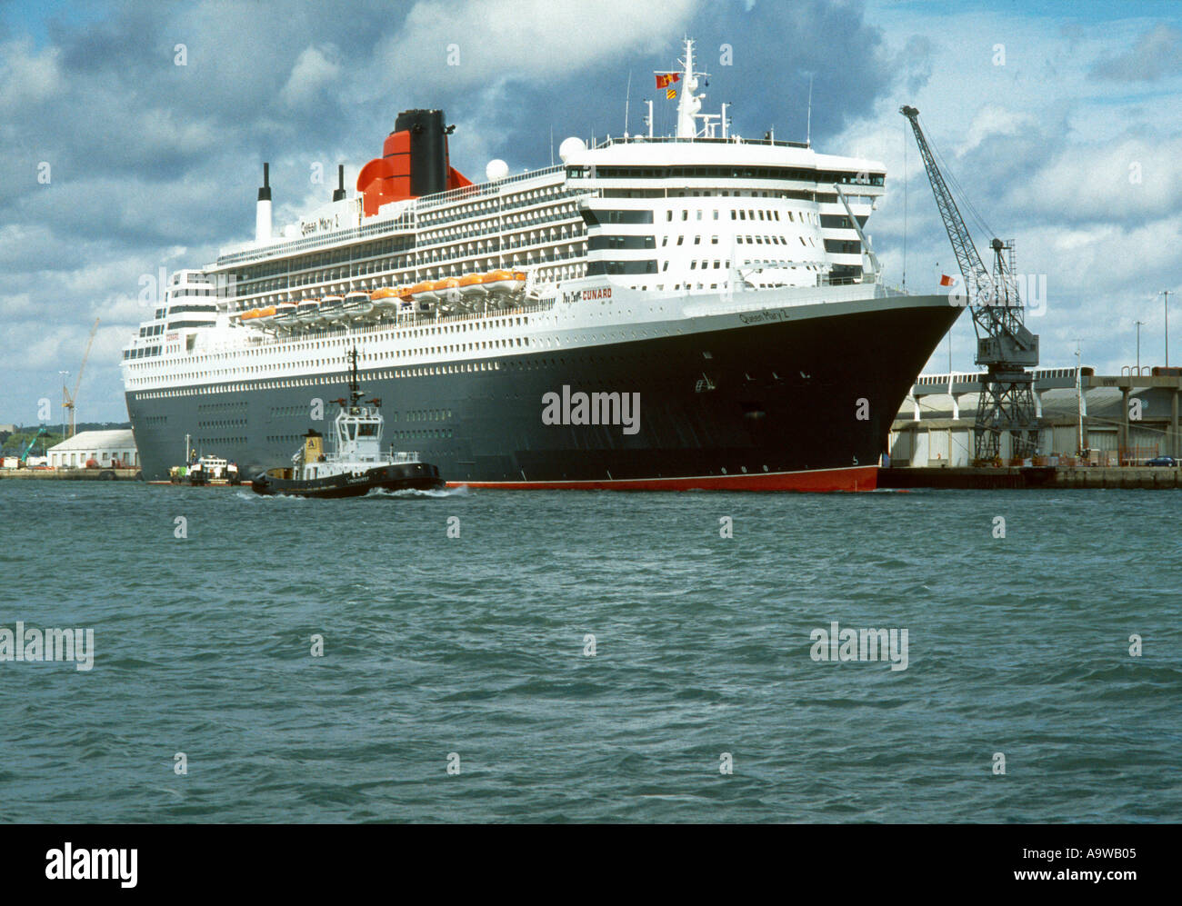 Cunard Liner Queen Mary 2 festgemacht an der Southampton Ozean Dock Hampshire in England Stockfoto