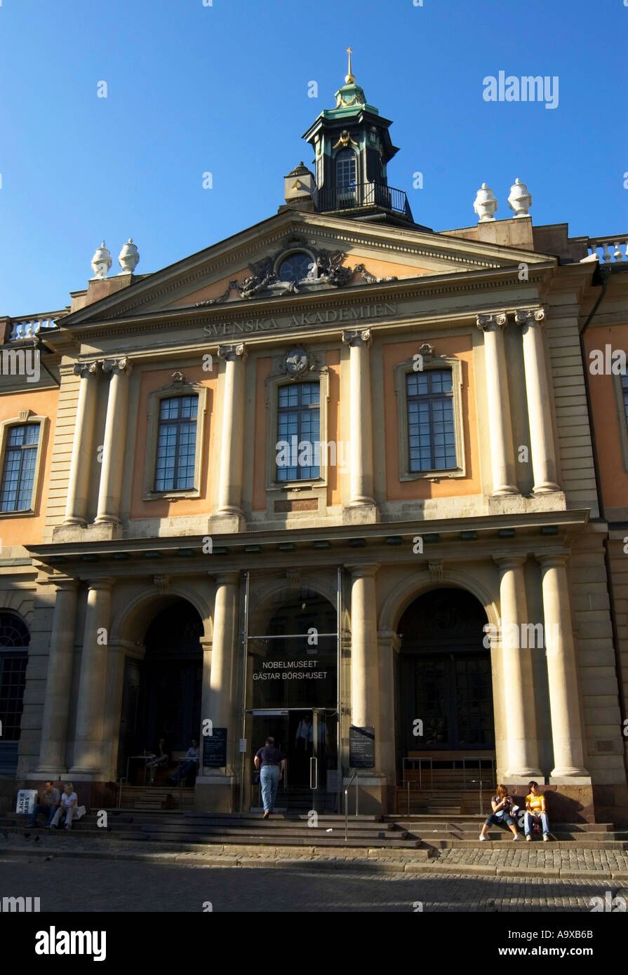 Die Börse-Gebäude-Börshuset in Stockholm Schweden befindet sich das Nobel Museum über Alfred Nobel und die Nobelpreisträger Stockfoto