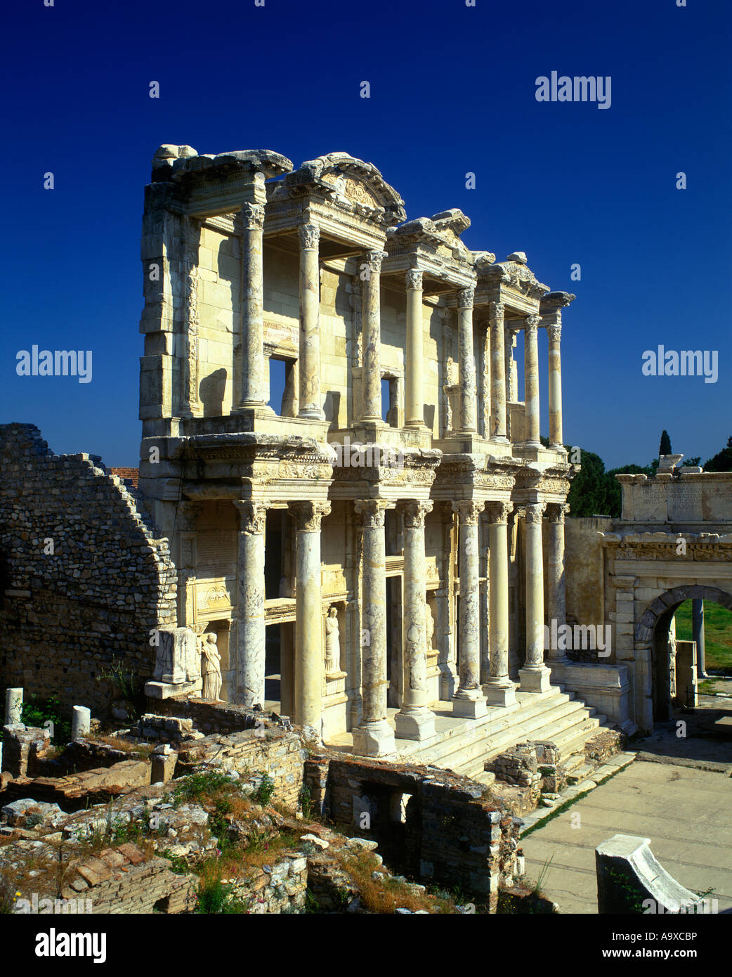 BIBLIOTHEK VON CELSUS RÖMISCHEN RUINEN EPHESOS IZMIR TÜRKEI Stockfoto