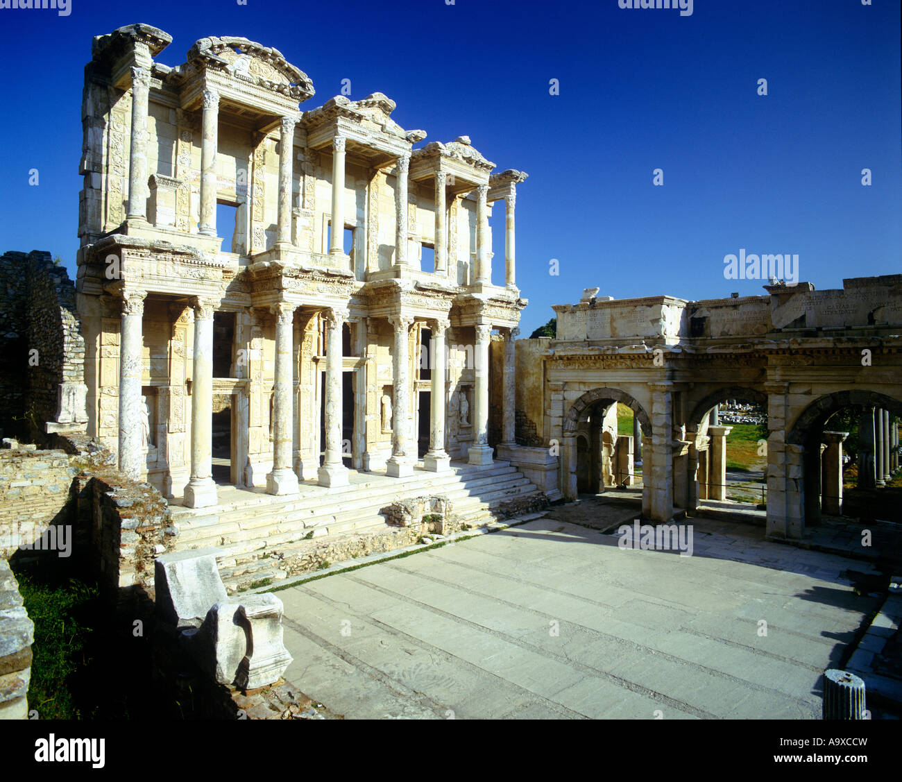 BIBLIOTHEK VON CELSUS RÖMISCHEN RUINEN EPHESOS IZMIR TÜRKEI Stockfoto