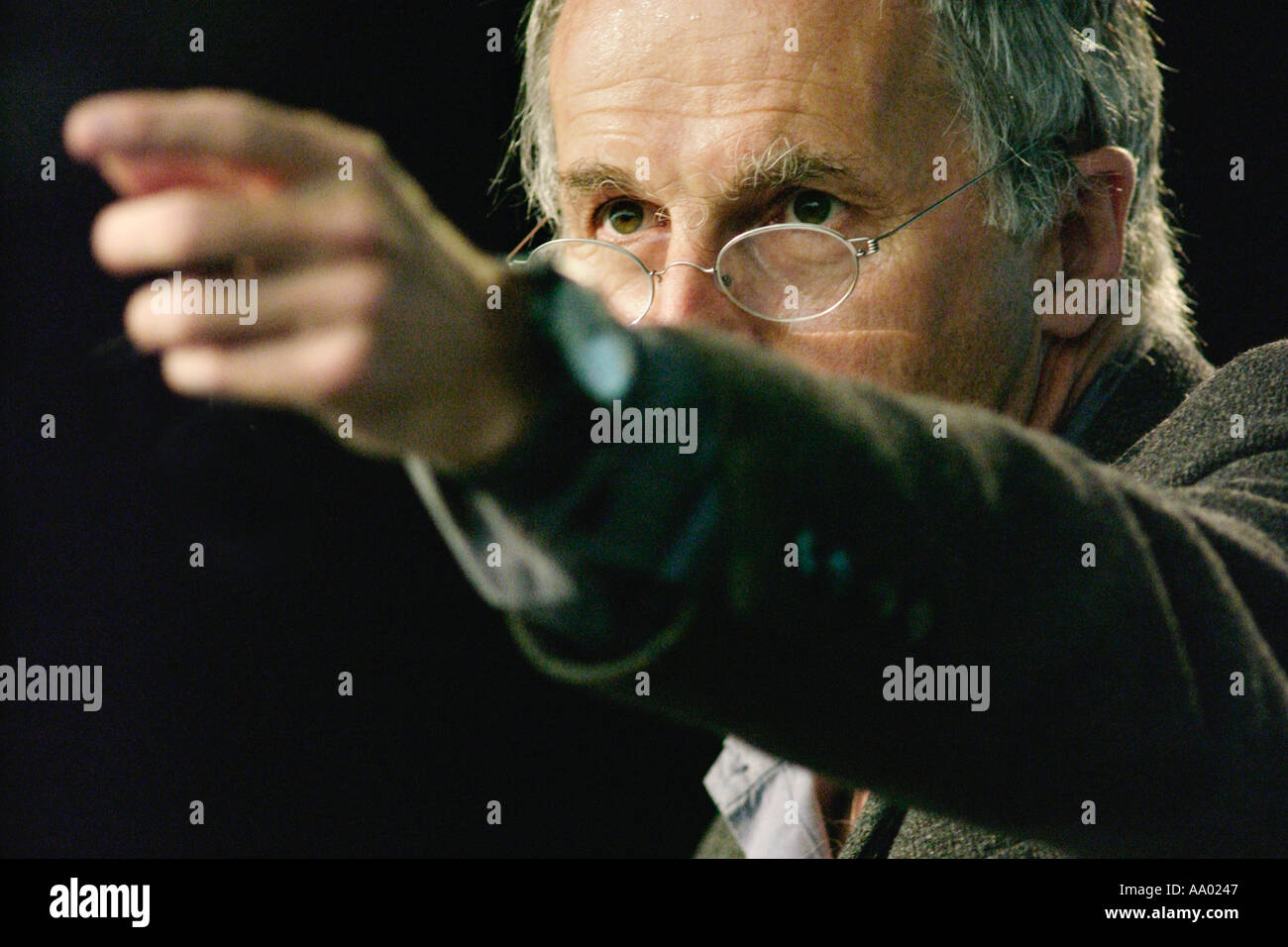 Professor Steve Jones Genetiker abgebildet bei Hay Festival 2003 Hay on Wye Powys Wales UK EU Stockfoto