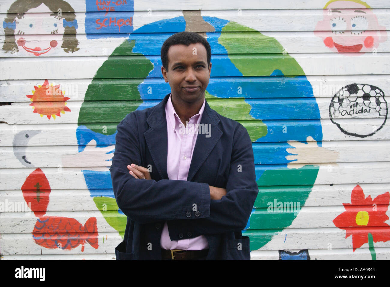 Somalische geboren British broadcast Journalist und Autor Rageh Omaar abgebildet bei Hay Festival 2003 Hay on Wye Powys Wales UK Stockfoto