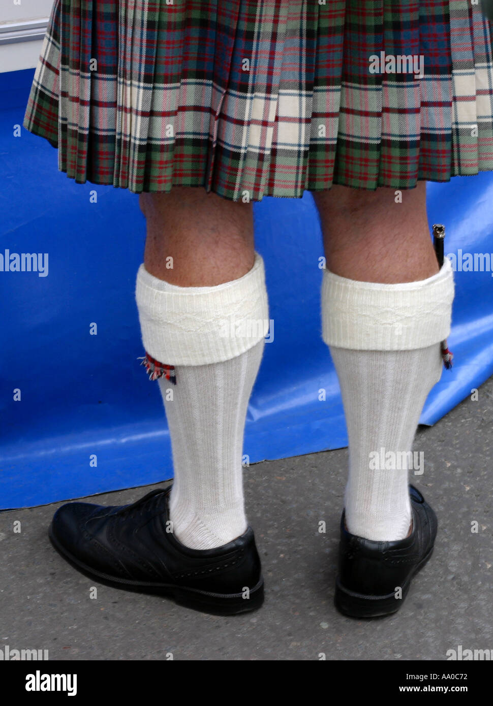 Kilt mit Dirk in Socke Stockfoto