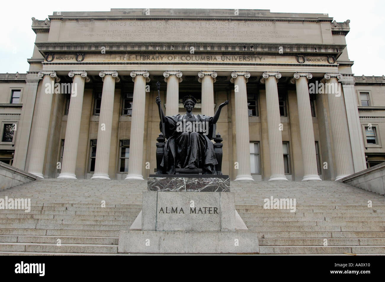 Low Memorial Library an der Columbia University mit der Statue von Alma Mater von Daniel Chester French 1903 Stockfoto
