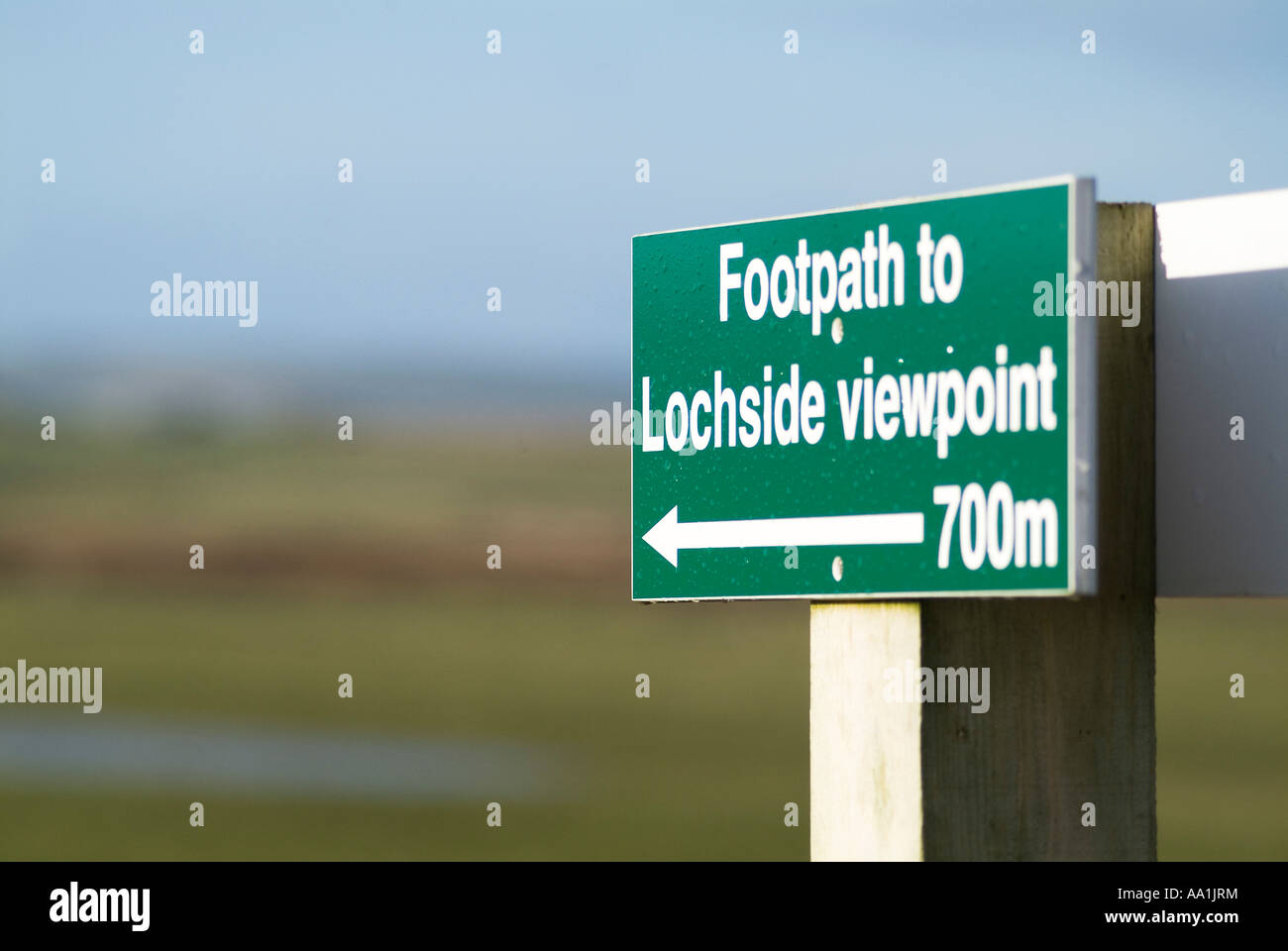 dh Fußweg zum Lochside HARRAY ORKNEY Aussichtspunkt Wegweiser Pfeil zeigt den Weg Fußwege Richtungen Wegweiser Wegweiser Wegweiser Wegweiser Wegweiser Wegweiser Stockfoto