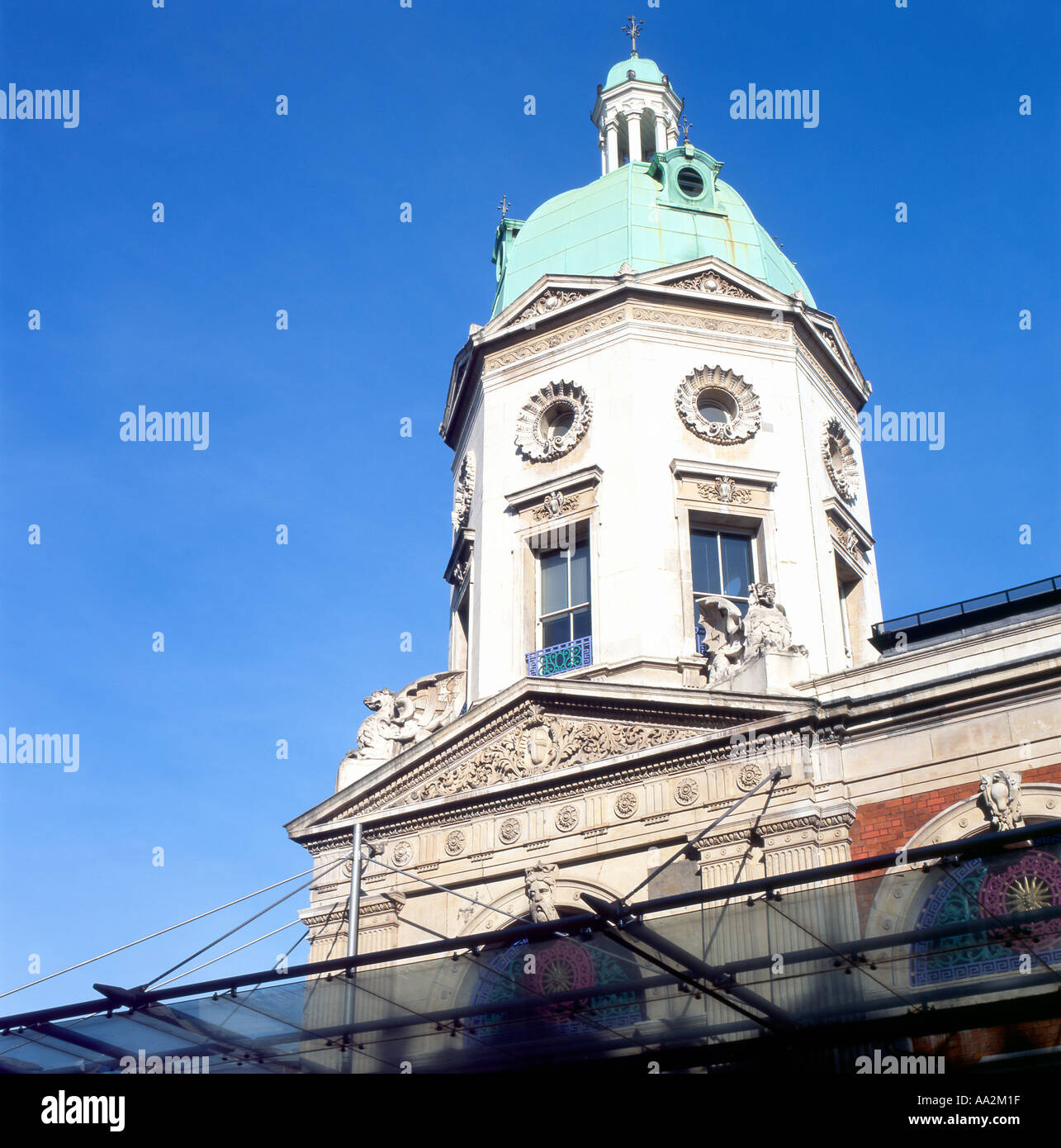 Kuppel auf Smithfield Zentralmarkt Gebäude in London UK KATHY DEWITT Stockfoto