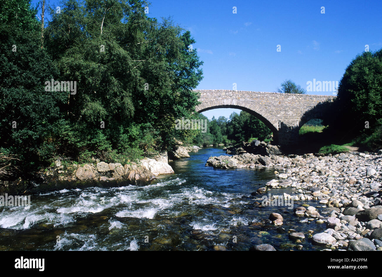 Brücke von Avon, Tomintoul, Ballindalloc, Grampian Region, Schottland, UK, Heerstraße errichtet 1754, Fluss, Reisen, Tourismus Stockfoto