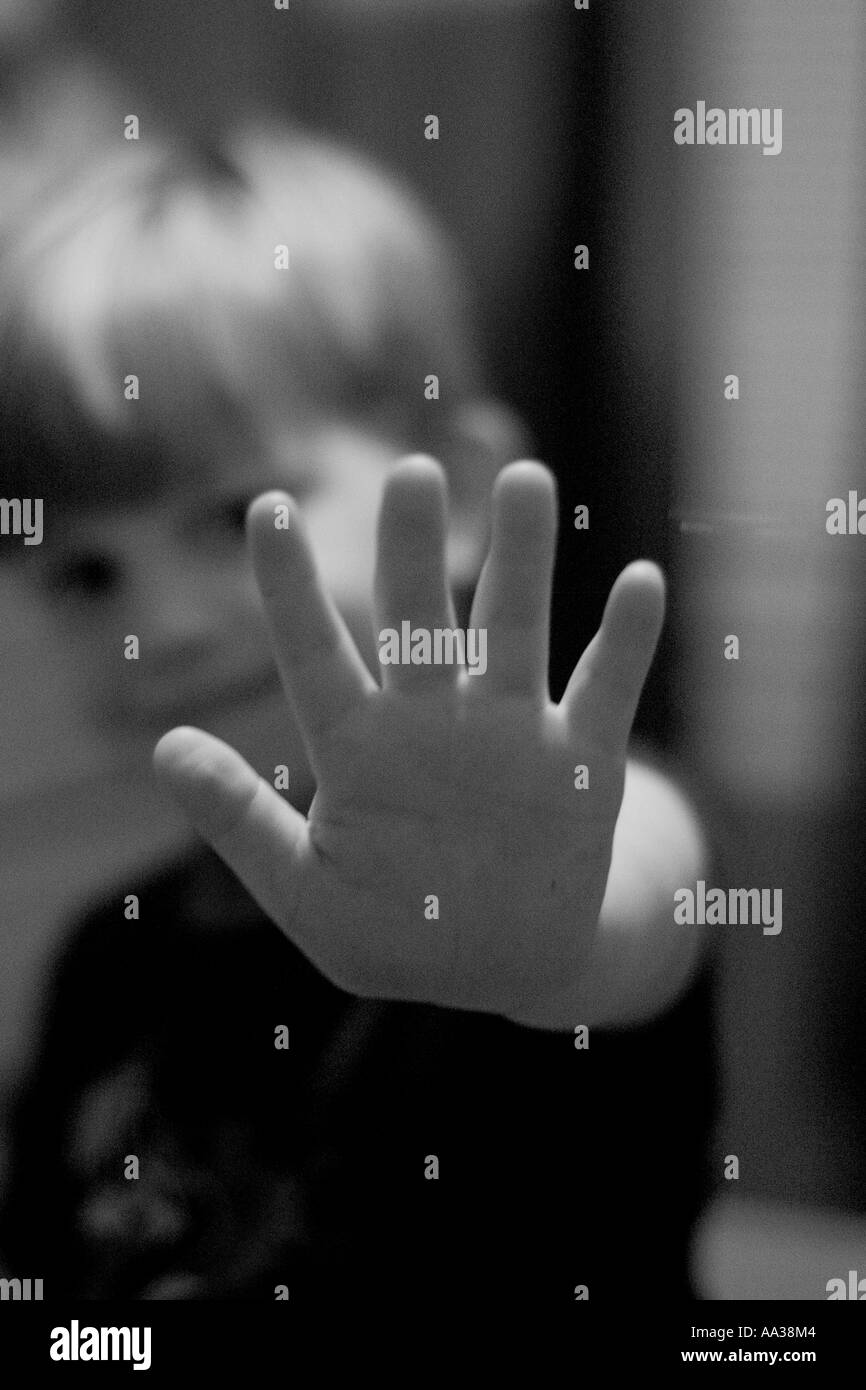 Kind mit Hand selektiven Fokus Stockfoto