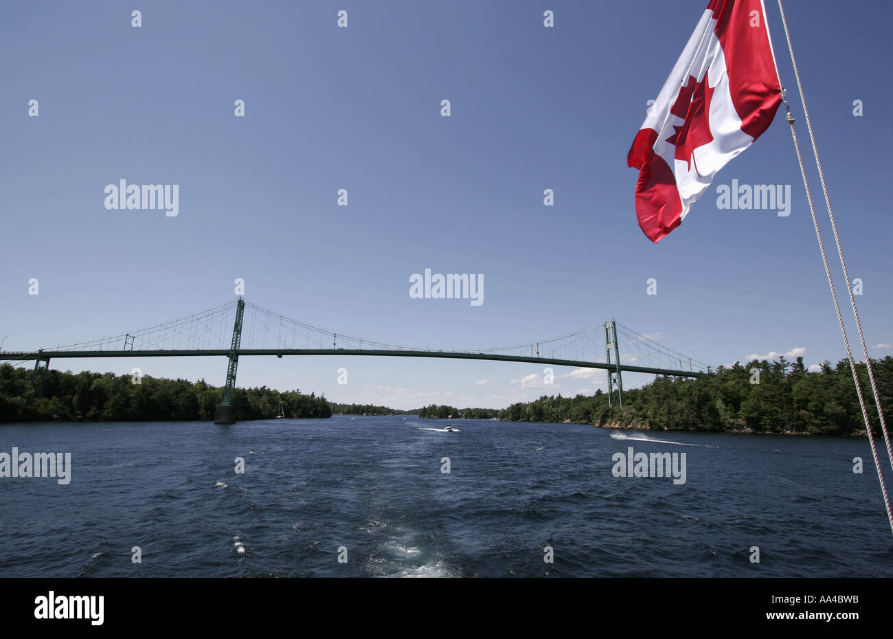 Eine Ansicht der Thousand Islands International Brücke am St. Lawrence River, Kanada, USA. Stockfoto