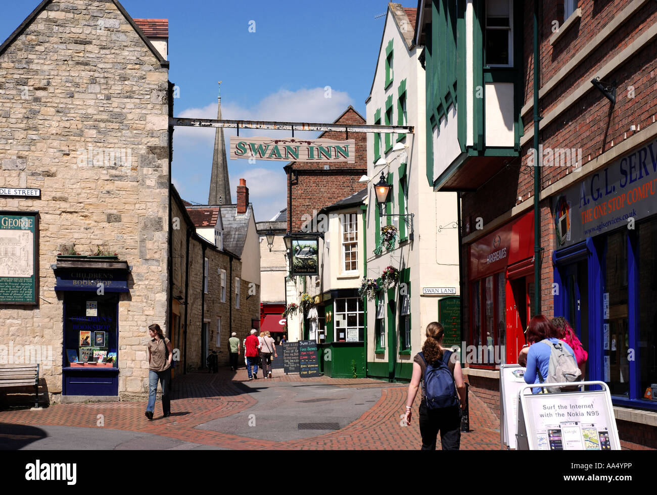 Swan Inn und Union Street, Stroud, Gloucestershire, England, UK Stockfoto