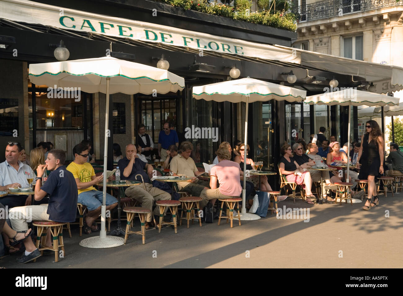 Frankreich PARIS Cafe de Flore in St Germain des Prés Stockfoto