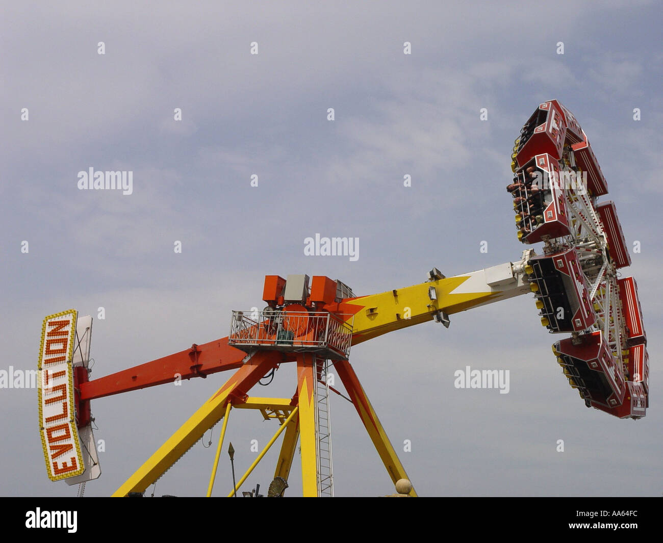 Evolution Ride im Barry Island Amusement Park in der Küstenstadt Barry South Wales GB 2003 Stockfoto