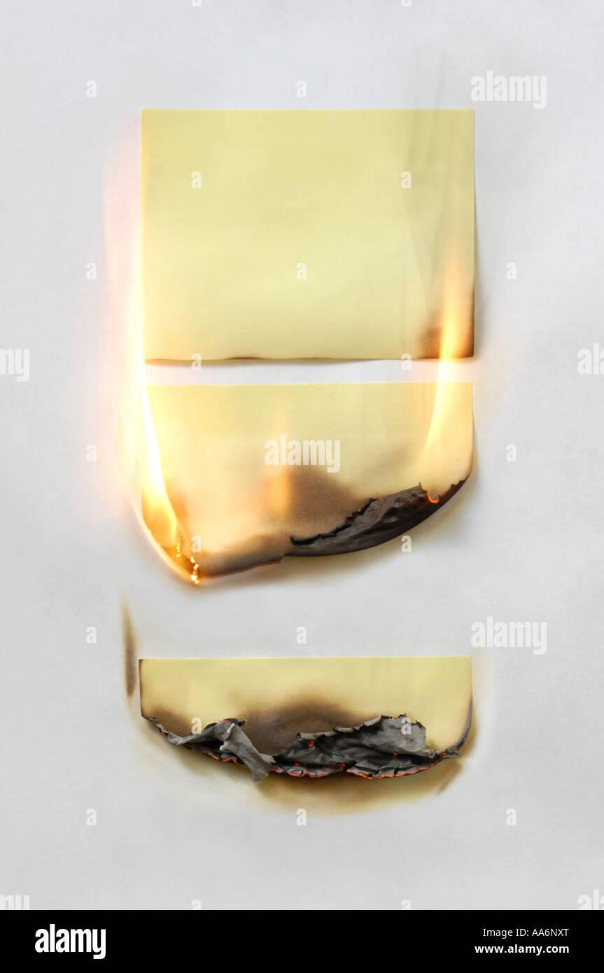 Papier Sticker brennen dringende Nachricht Erinnerung Flamme Feuer fest Stockfoto