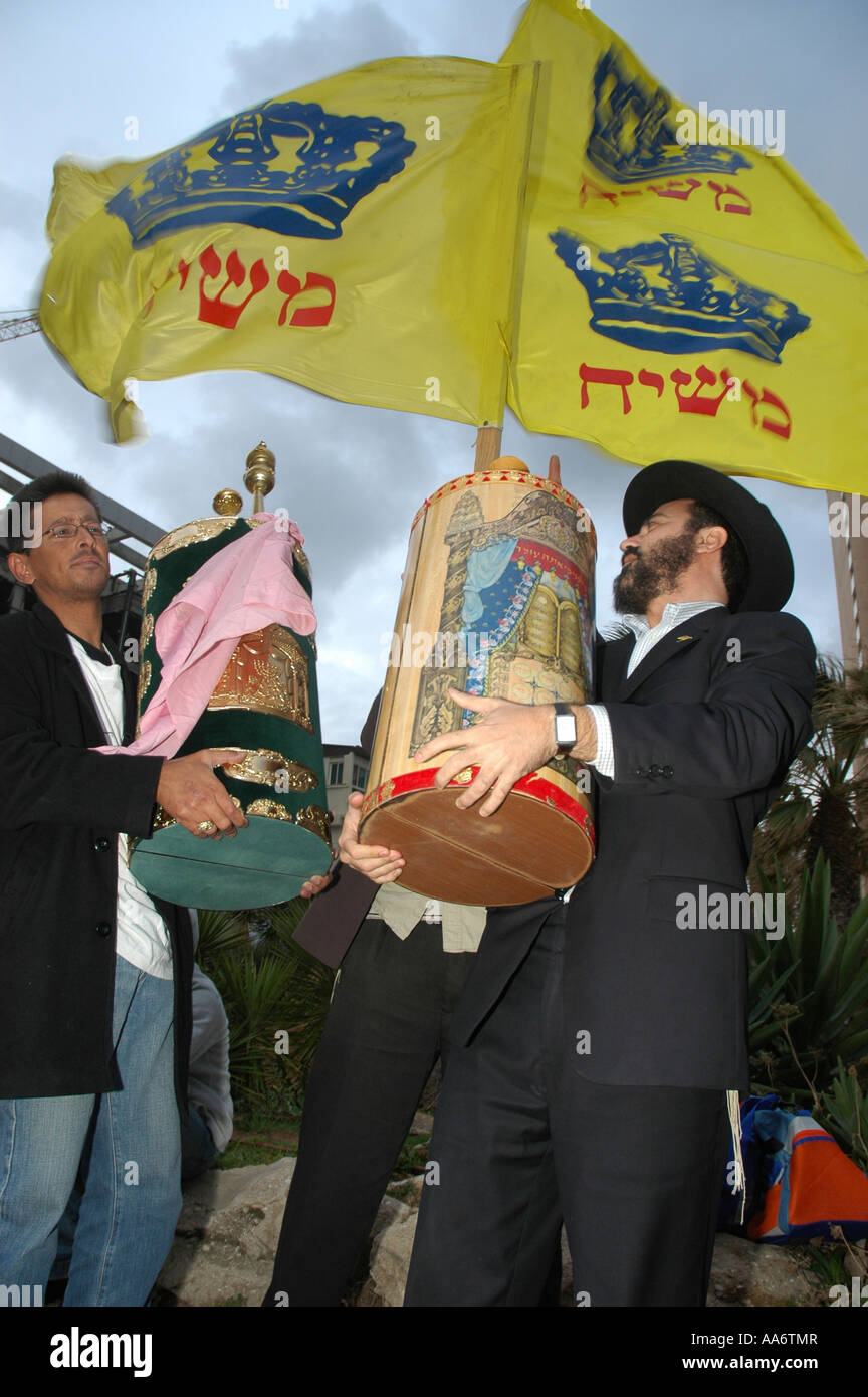 Israel Tel Aviv Chabad Lubawitscher Chassidim protestieren die jährliche gay-Pride-Parade mit einer Heil-parade Stockfoto