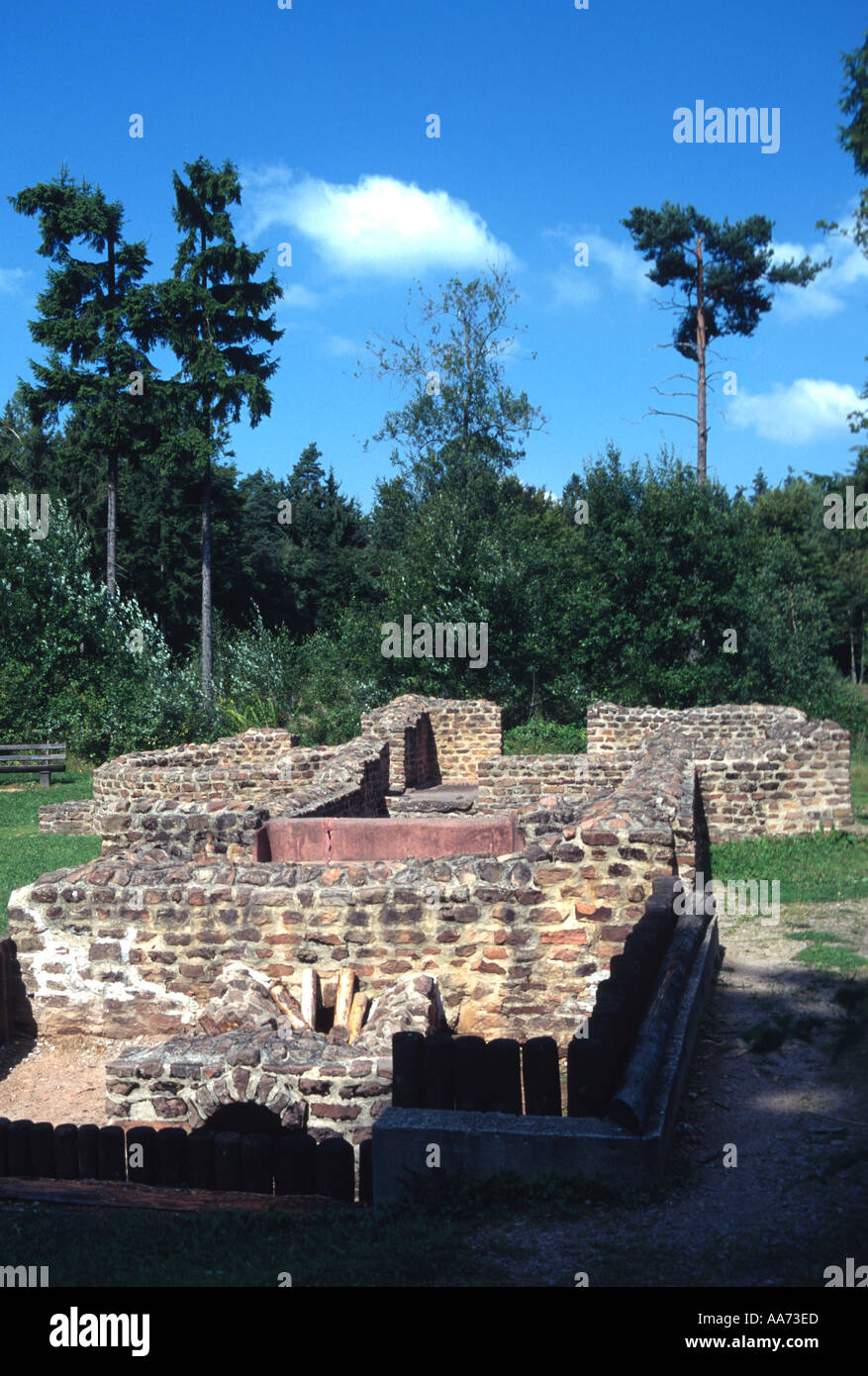 Deutschland-Hessen-Hessen in der Nähe von Michelstadt Wuerzberg Ruinen der römischen Thermen historische Stätte Stockfoto