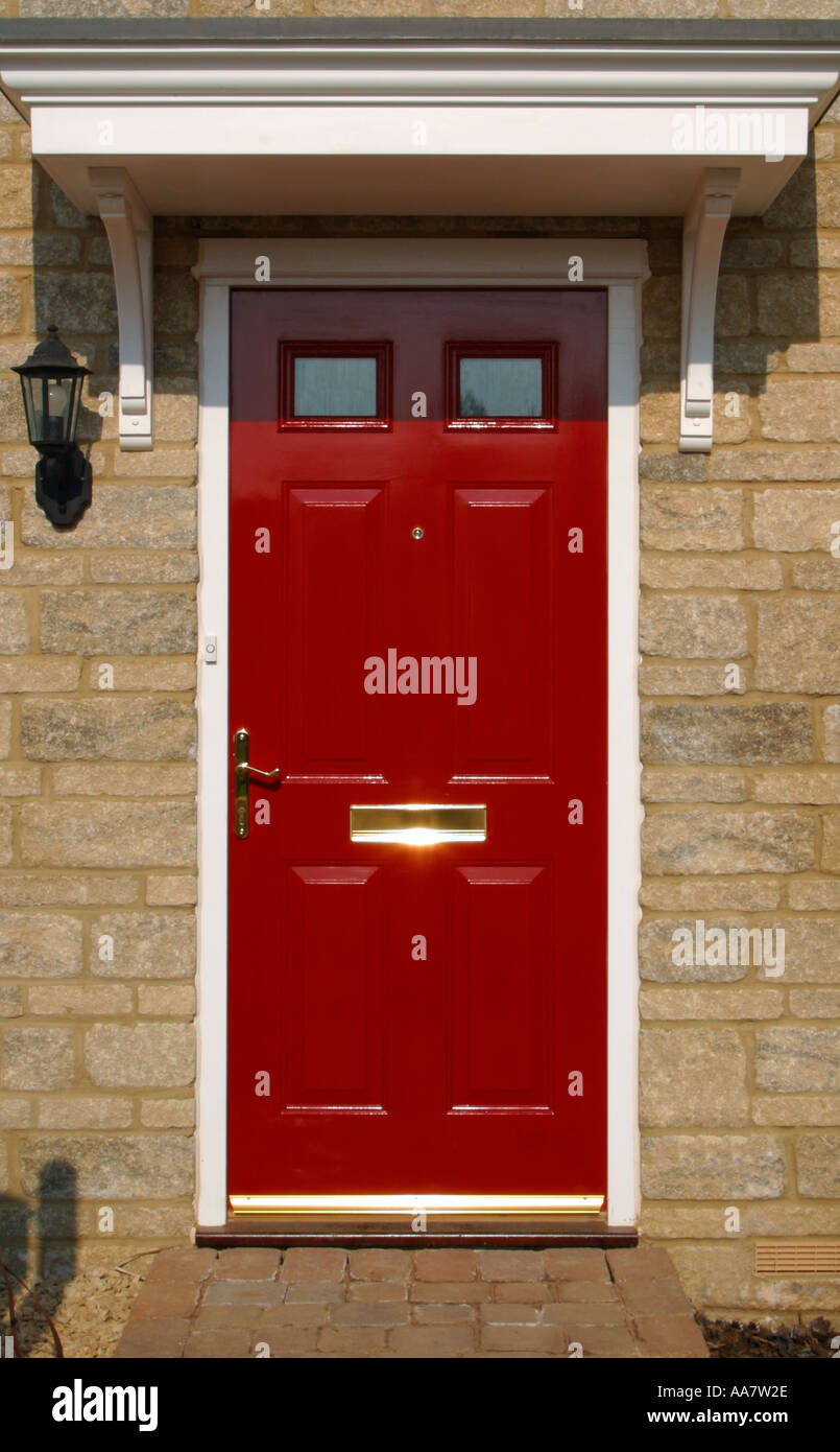 Haustür, modern, rot lackiert Stockfoto