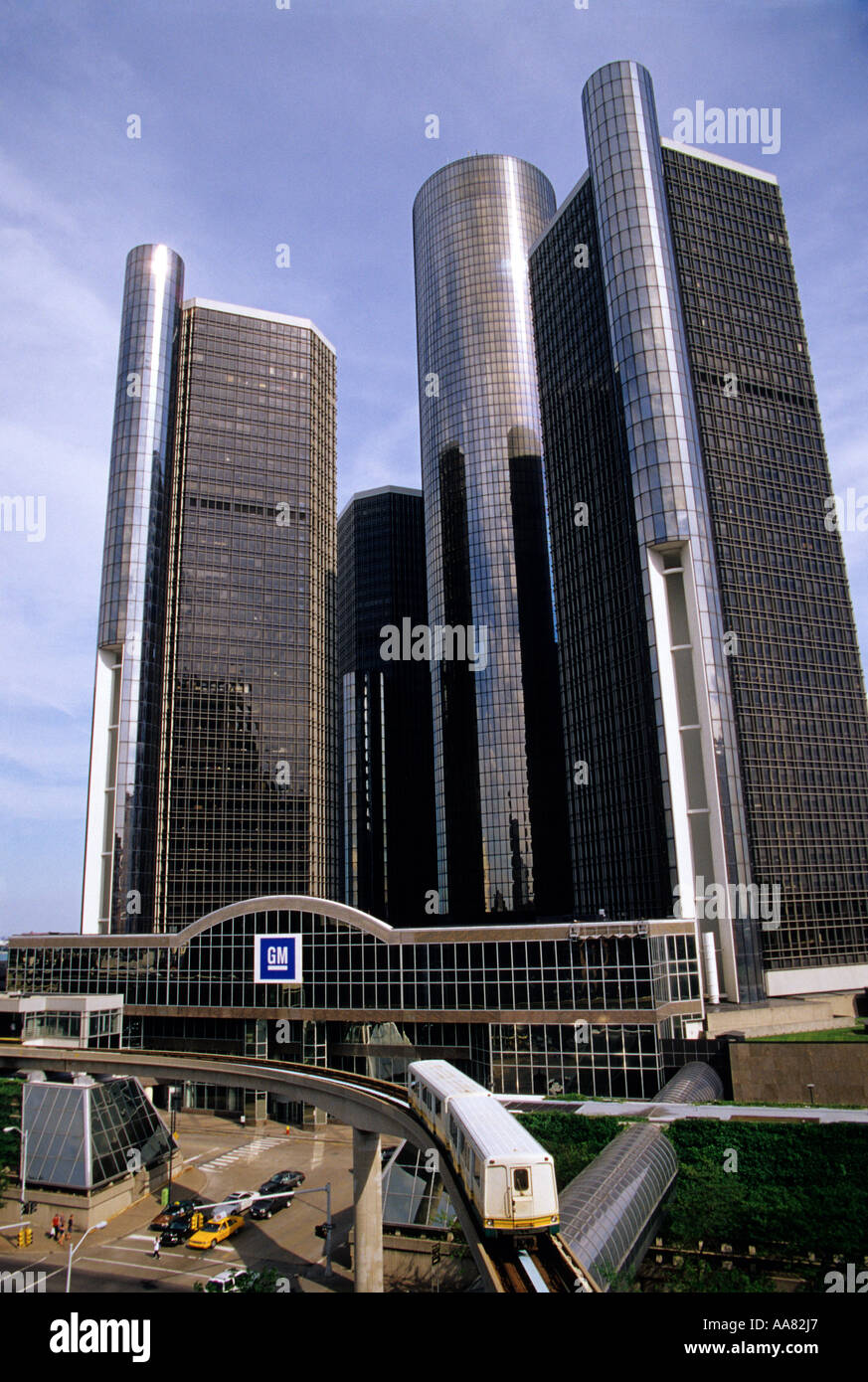Renaissance Center Detroit Michigan Sitz der General Motors Corporation mit People Mover Massentransport Stockfoto