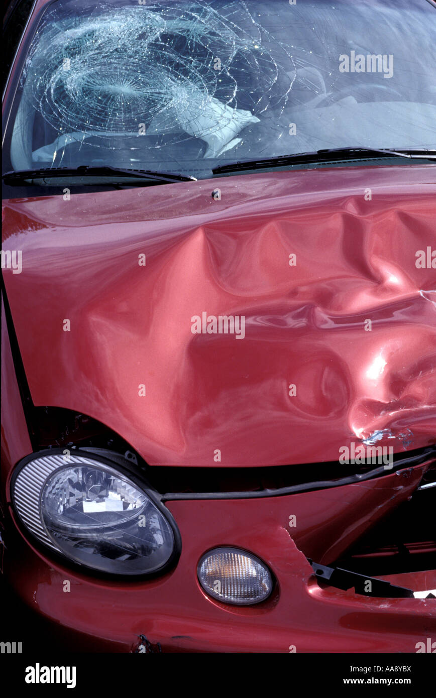 Unfall in der Airbag auf der Beifahrerseite des Wagens bereitgestellt wurde Stockfoto