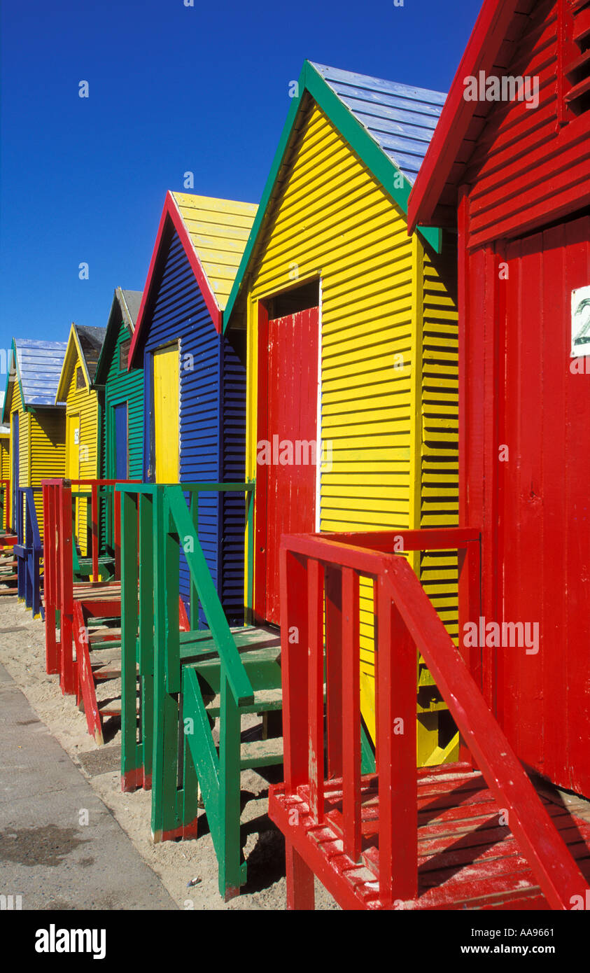 Südafrika Kapstadt bunt angemalt viktorianischen Baden Hütten in der False bay Stockfoto