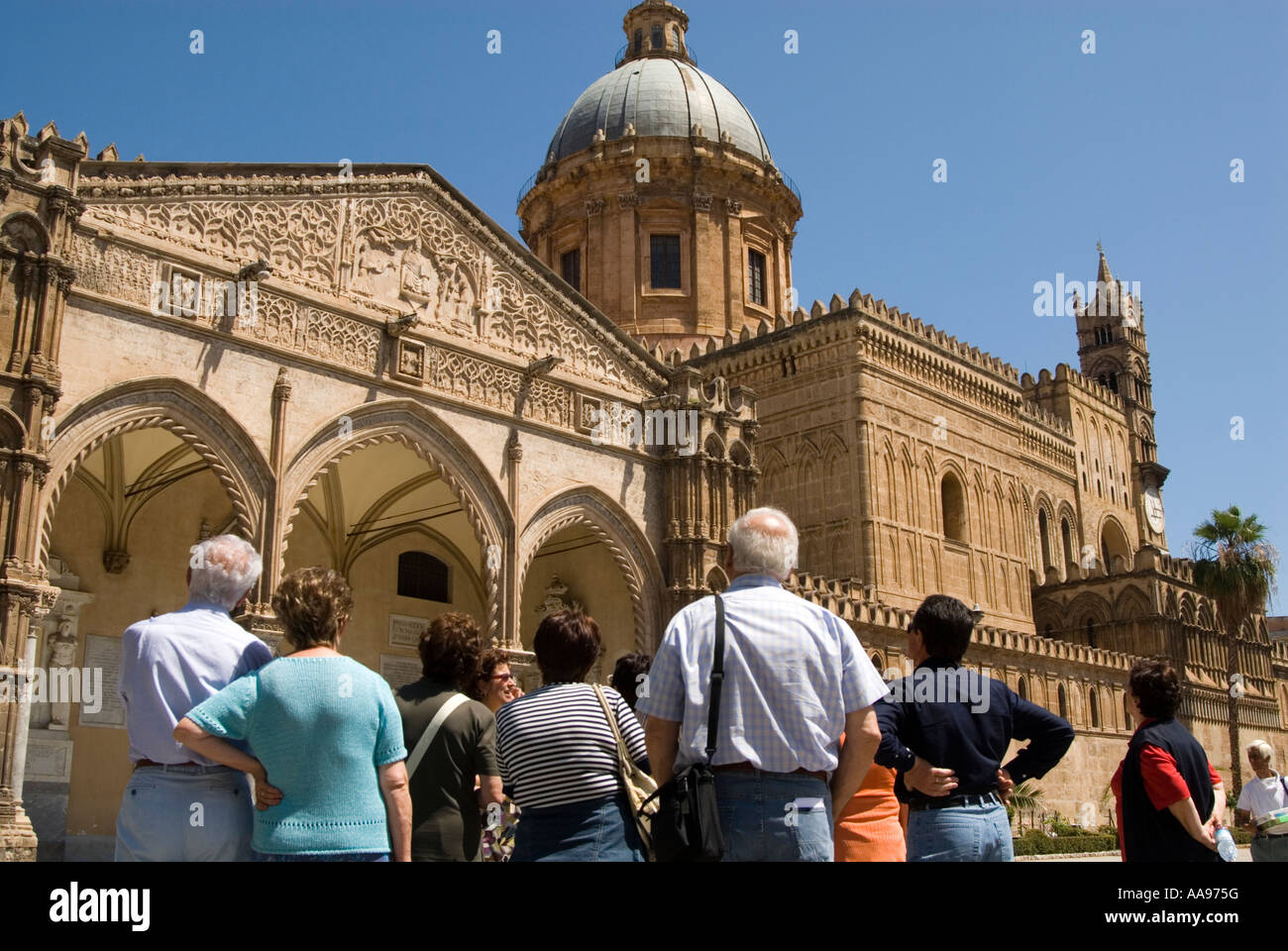 Touristen in Palermo Kathedrale, Sizilien, Italien Stockfoto