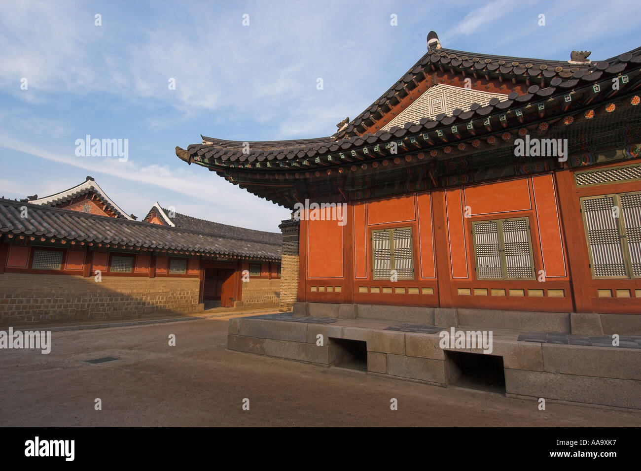 Traditionelle Royal Gehäuse Gyeongbokgung Palast erdet Seoul Gyeonggi Do Südkorea Stockfoto