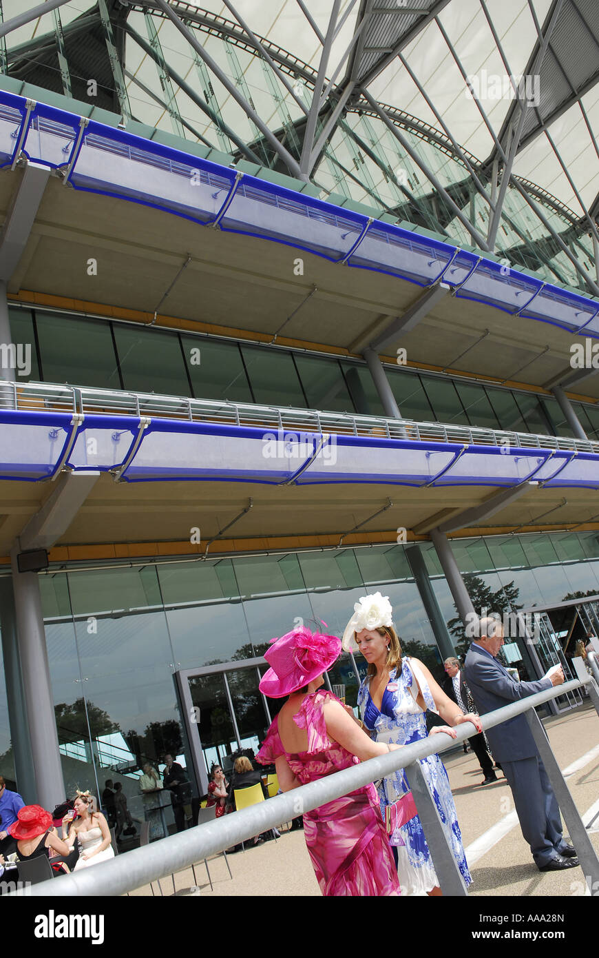 stehen Sie am royal Ascot, Berkshire, england Stockfoto