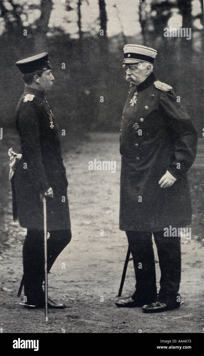 Otto Eduard Leopold Fürst von Bismarck und Herzog von Lauenburg, alias Otto von Bismarck, 1815-1898, Kaiser Wilhelm II., rechts, 1859-1941. Stockfoto
