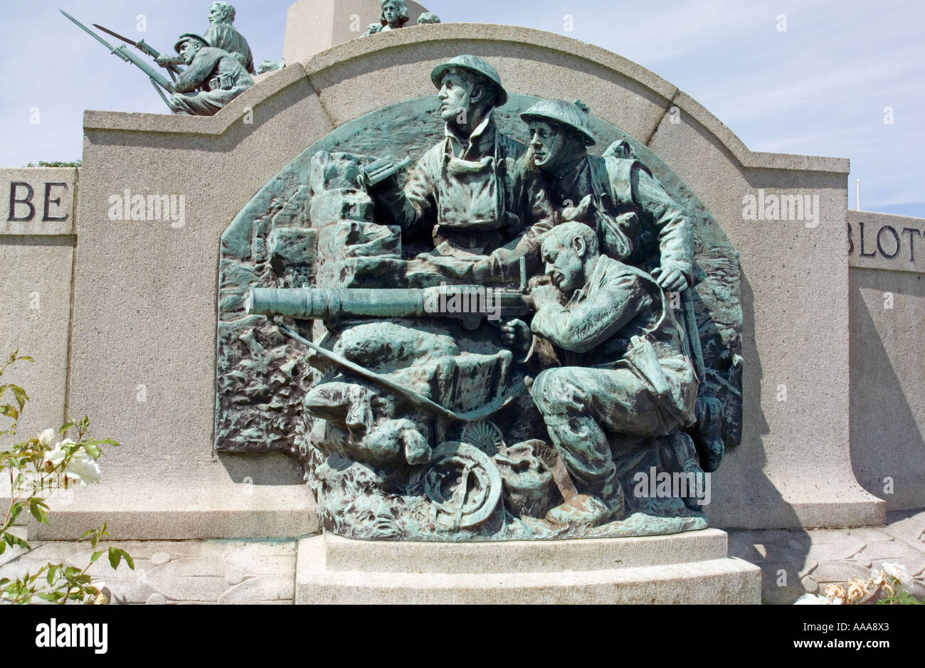 War Memorial Port Sunlight, Wirrel Cheshire, Mohn, Birkenhead, Liverpool, Vereinigtes Königreich England, Soldaten Maschine Gewehr Plaque, Stockfoto