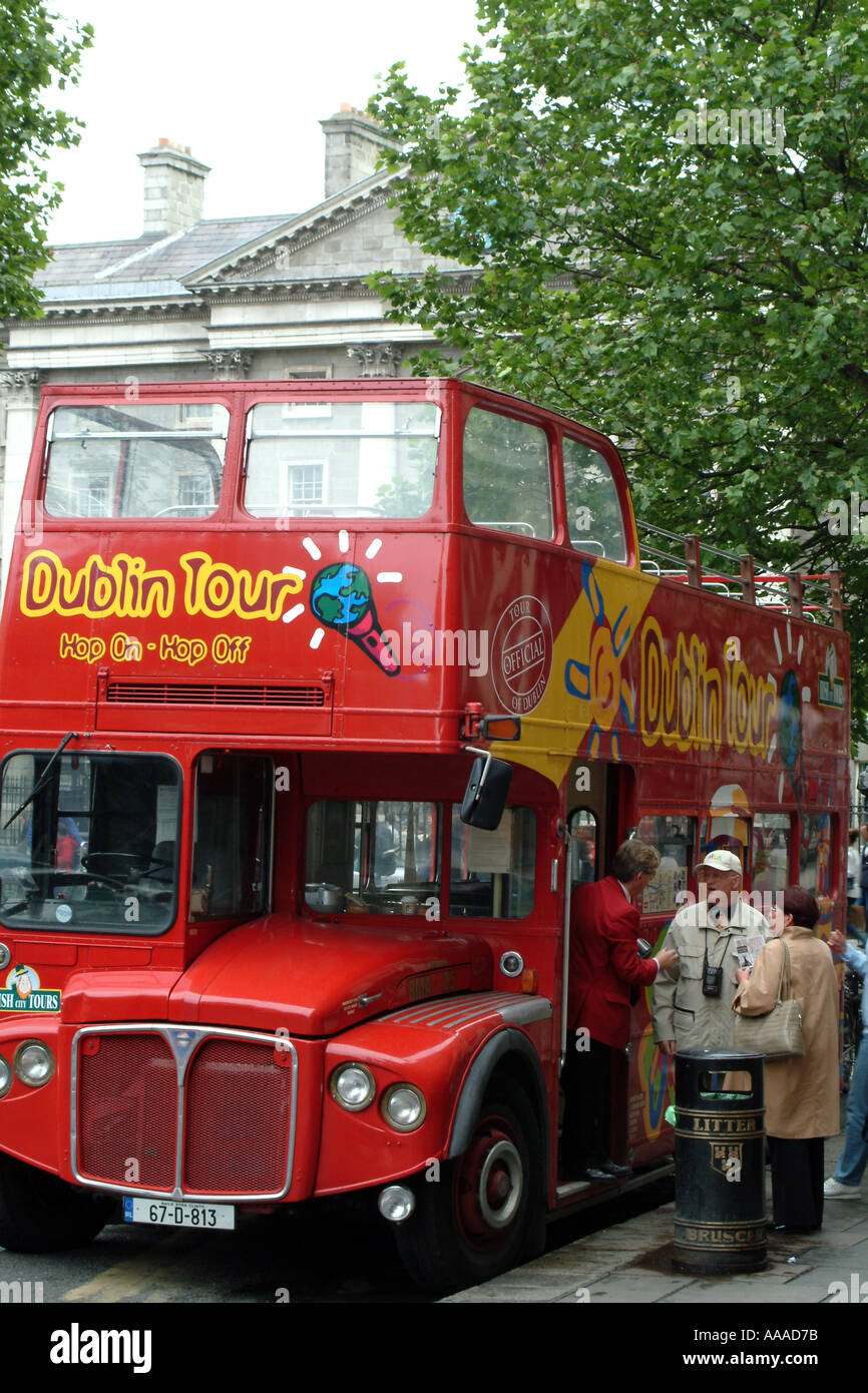 Dublin Tourist Hop on Hop off-Bus Irland Stockfoto