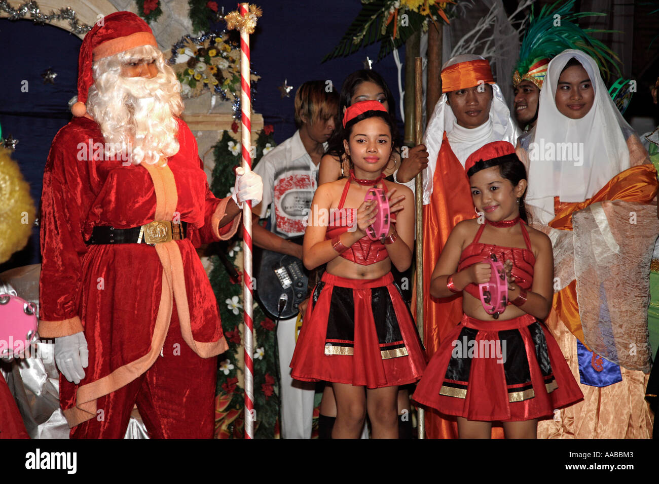 Weihnachtsmann im Kabarett, Bali, Indonesien Stockfoto