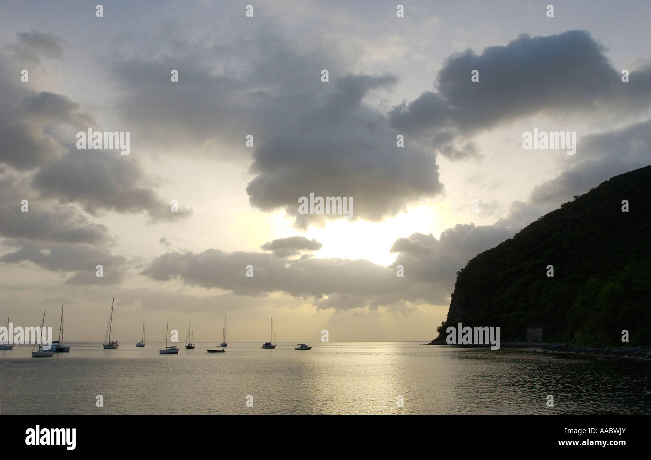 Deshaies Bay am späten Nachmittag in der Karibik, Guadeloupe FR Stockfoto