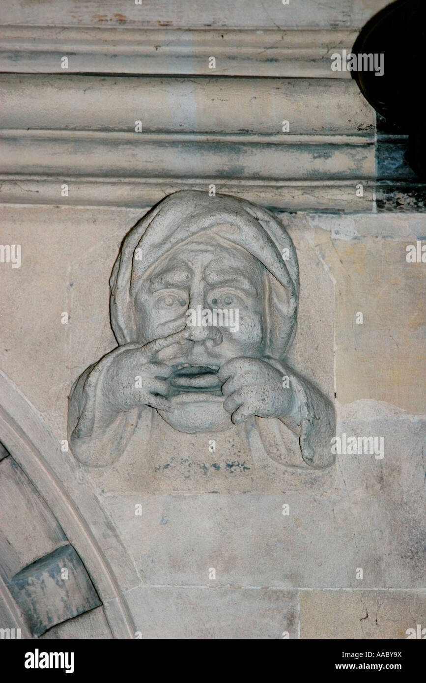 Grotesken an den Wänden der Runde Teil des Temple Church mit Blick auf die Ritter s Bildnisse Stockfoto