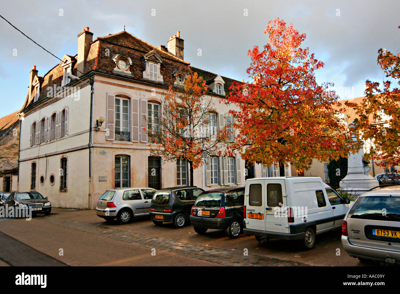 Das Rathaus Nuit Saint Georges Burgund Frankreich Stockfoto