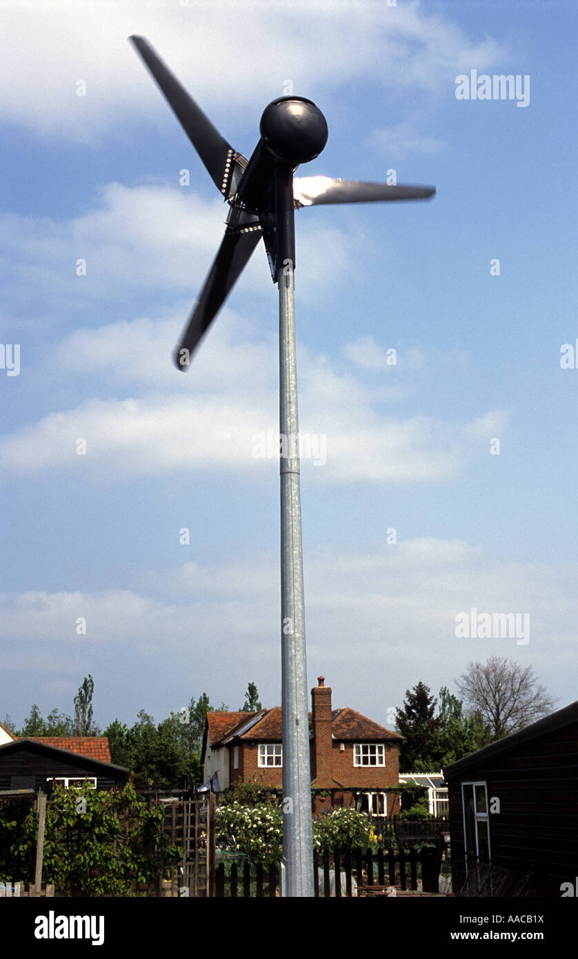 Renewable Energy Wind Turbine Uk House Stockfotos Renewable