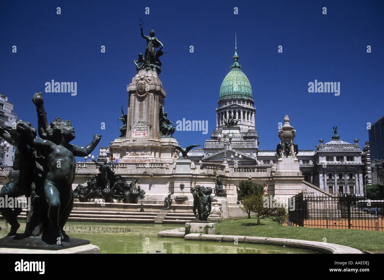 Kongressgebäude und Monumento ein Los Dos Congresos, Buenos Aires, Argentinien Stockfoto