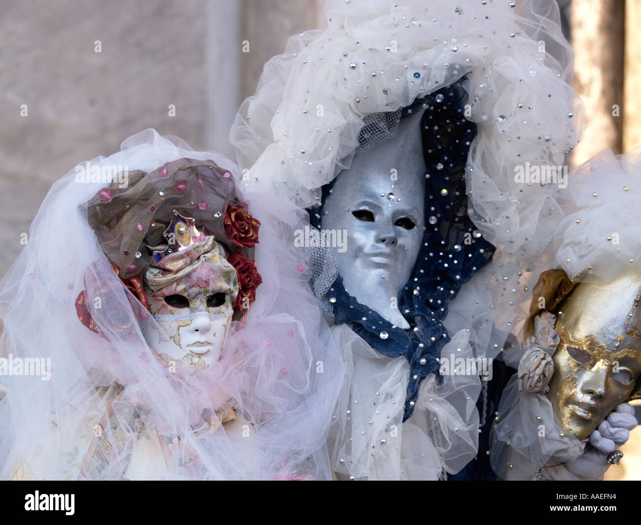 Mond-Gesicht-Kostüm Karneval in Venedig Stockfotografie - Alamy