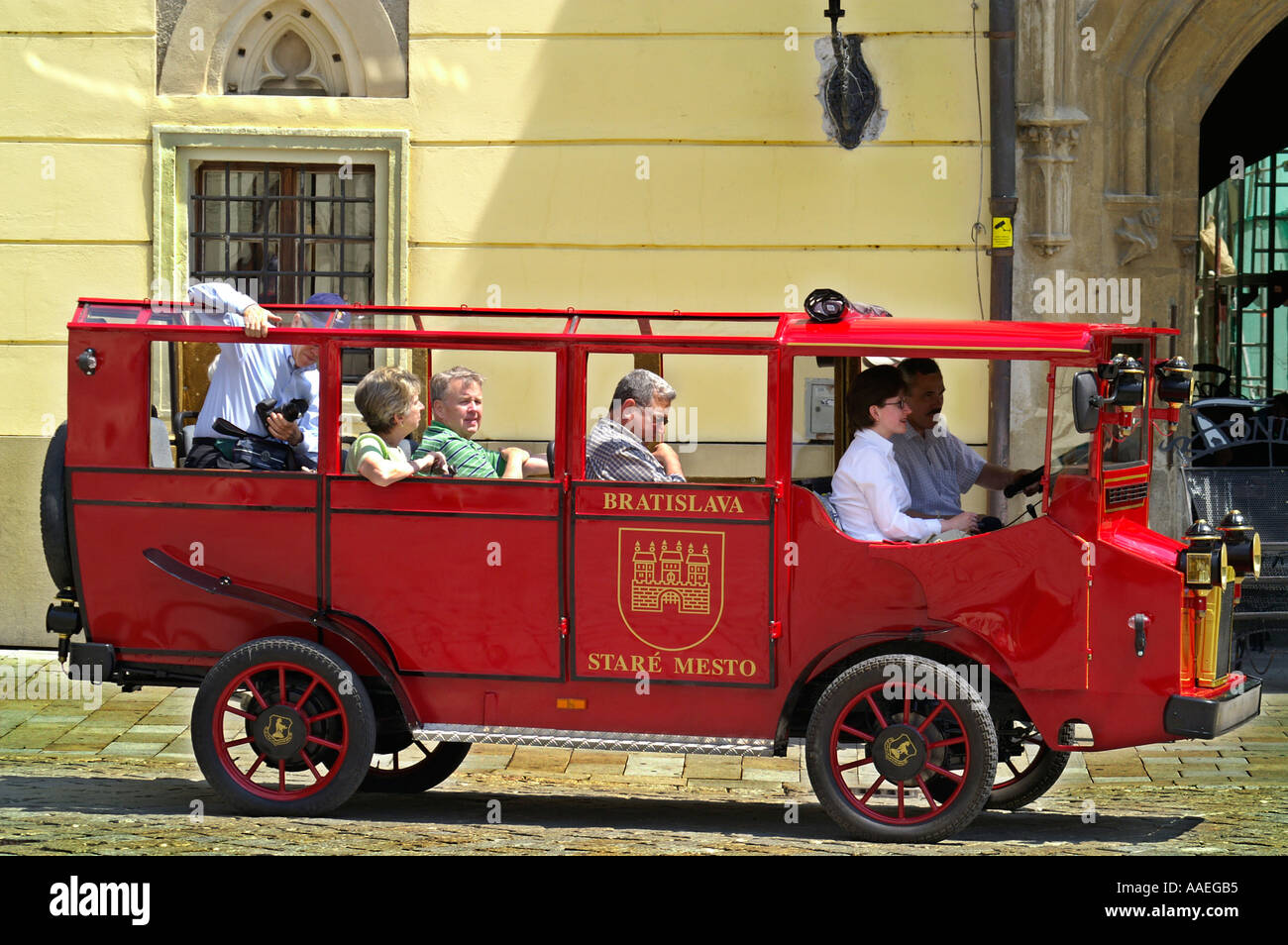 Bratislava Tourist Bus im Zentrum von Bratislava, Slowakei Stockfoto