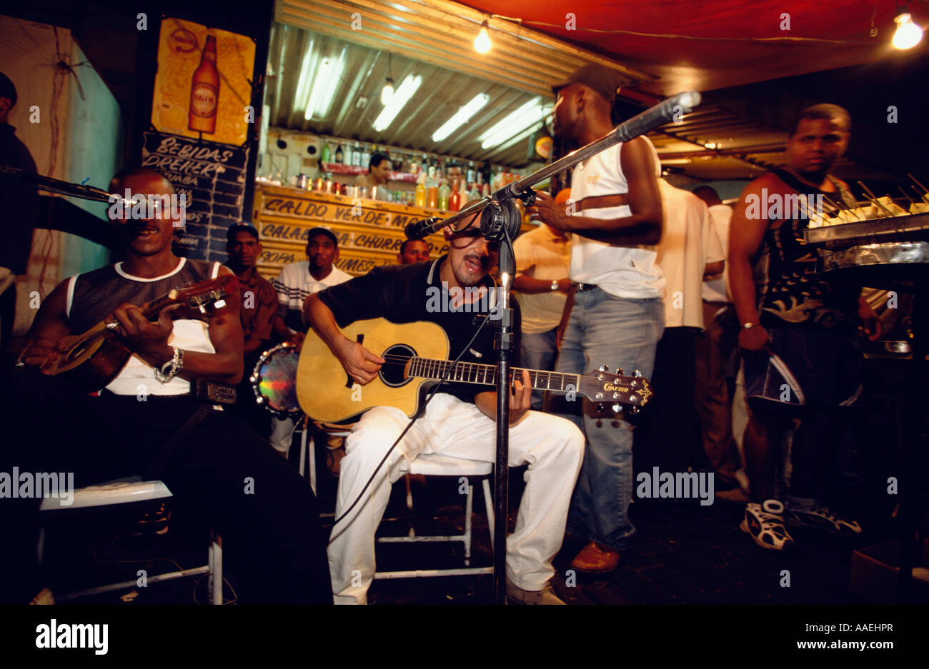 Musikband spielt in der Villa Mimosa Straße im nördlichen Rio Rio de Janeiro Brasilien Stockfoto