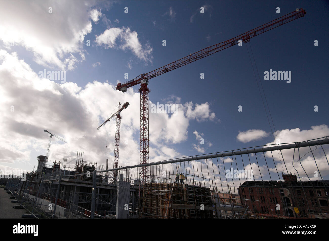 Blick auf Ardwick und Ancoats Dispensary, von Ashton Canal, Ancoats, Manchester, Großbritannien Stockfoto