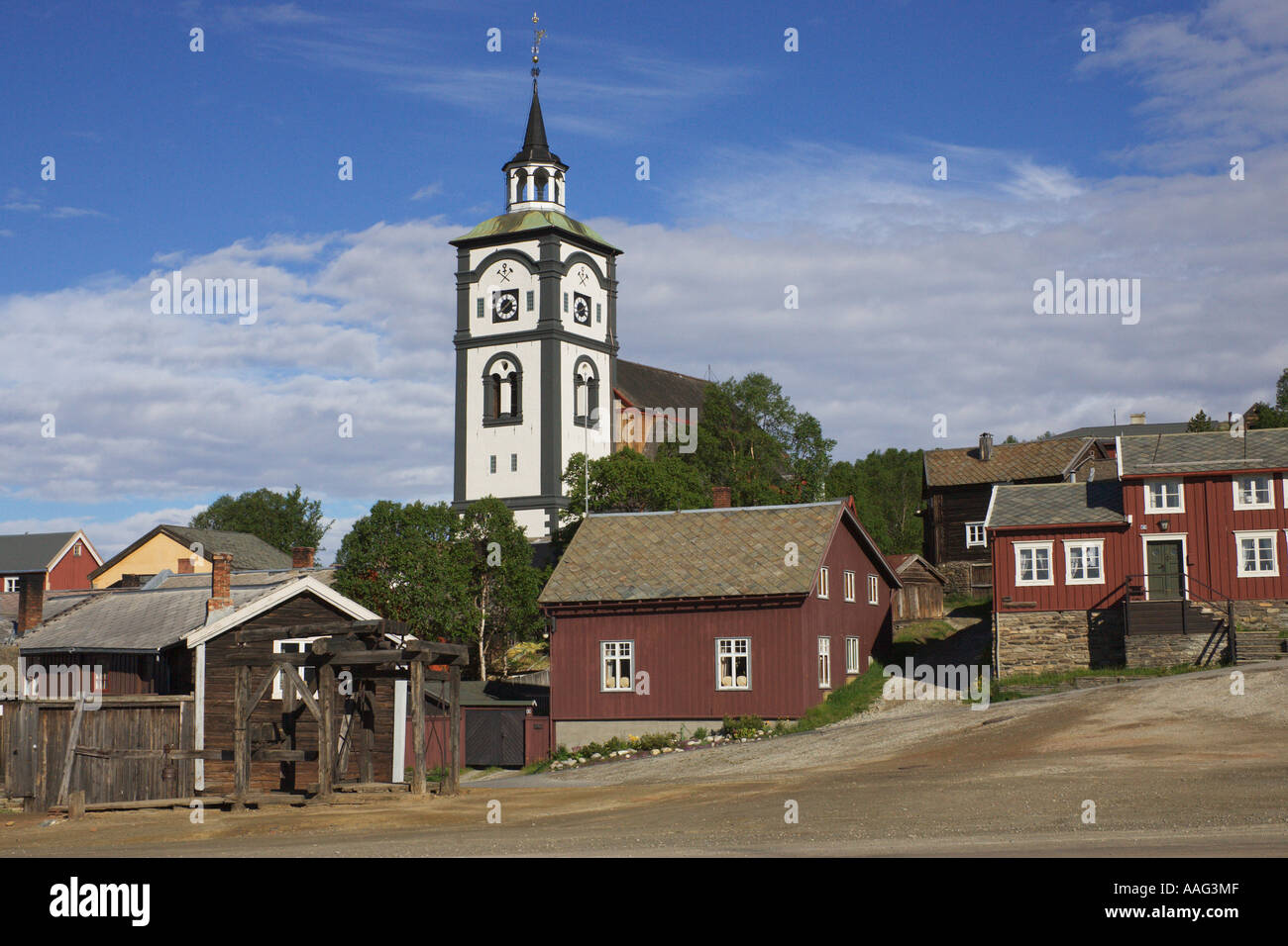 Roros Kirche und Holz Gebäude Roros, Norwegen Stockfoto