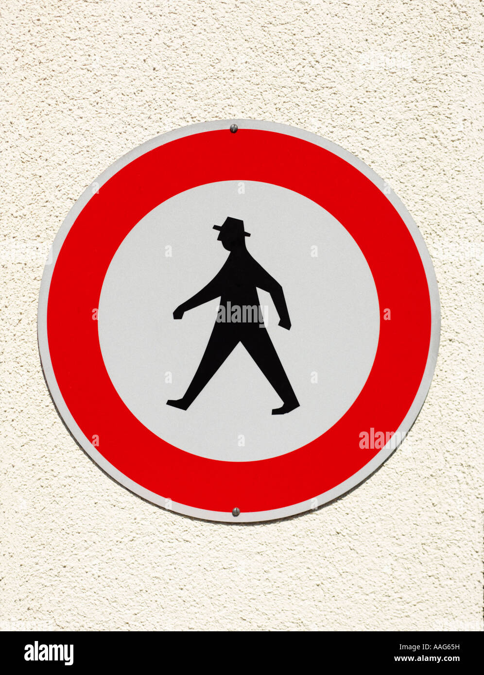 Deutsche Fußgänger keine wandern zu signieren, Deutschland, Europa - zeigt die ikonische design Stockfoto