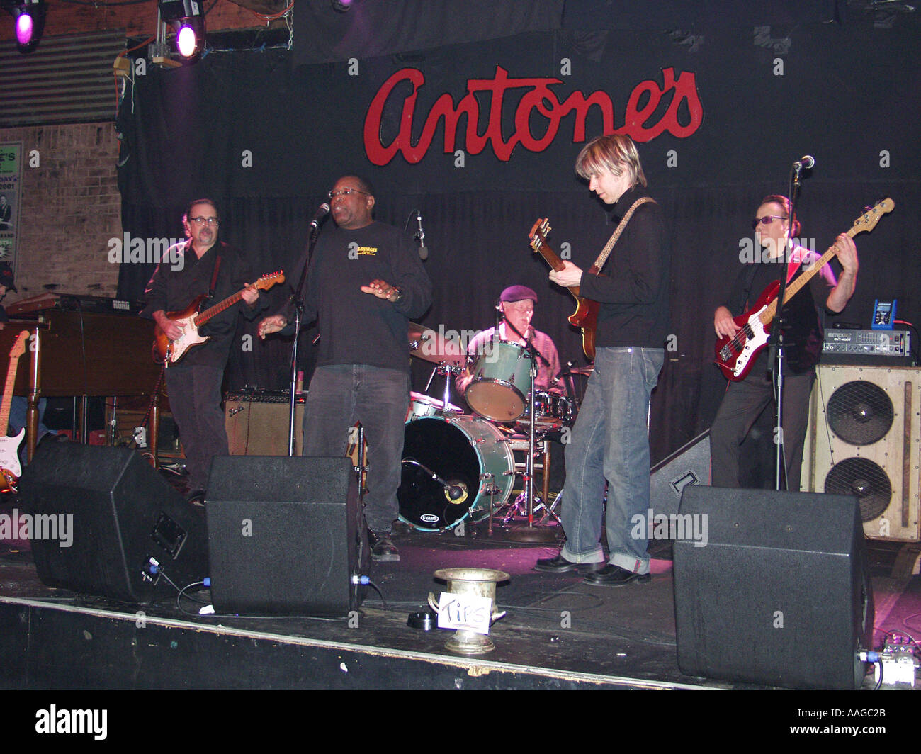 Emmy Award Gewinner Eric Johnson an Antones blauen Montag Austin Texas Stockfoto