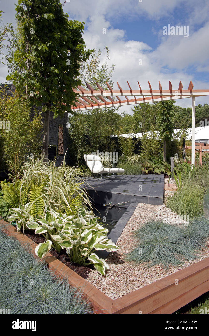 Libellen und Flutterbies Garten, entworfen von Paul Martin für Bloom 2007 Irish Garden show Stockfoto