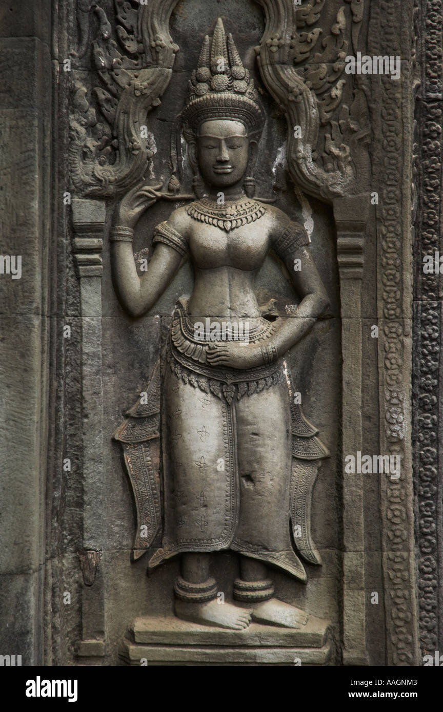 Kambodscha Siem Reap Provinz Tempeln von Angkor Archäologische Park Ta Prohm Tempel Nahaufnahme von Stein Bas-Relief-Figuren Stockfoto