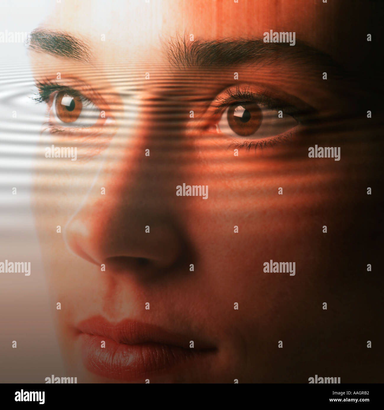 Wasser plätschert Compositing auf Frau s Gesicht Closeup abstraktes Konzept Stockfoto