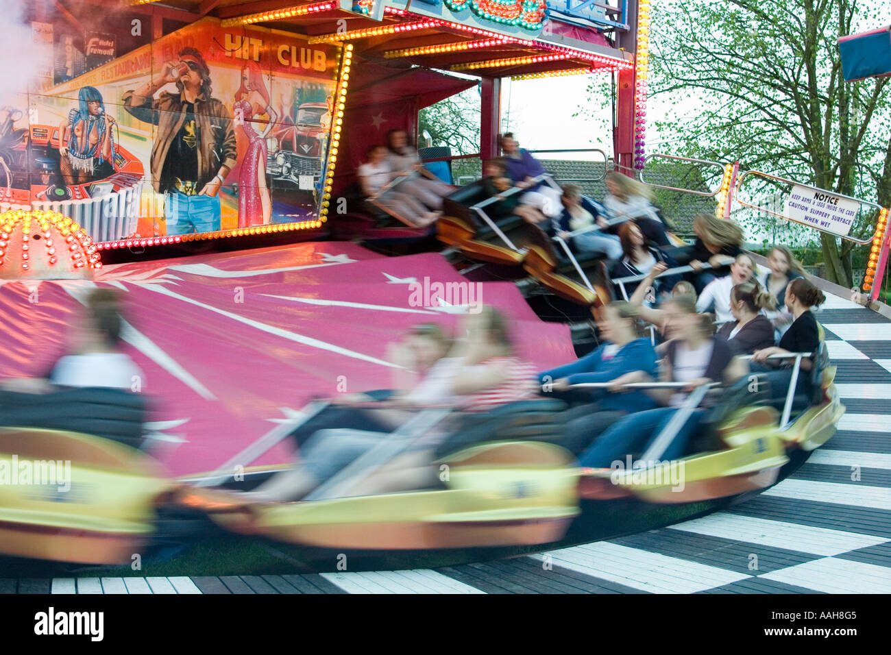 eine Fahrt auf der Kirmes in Bardwell in Suffolk Stockfoto