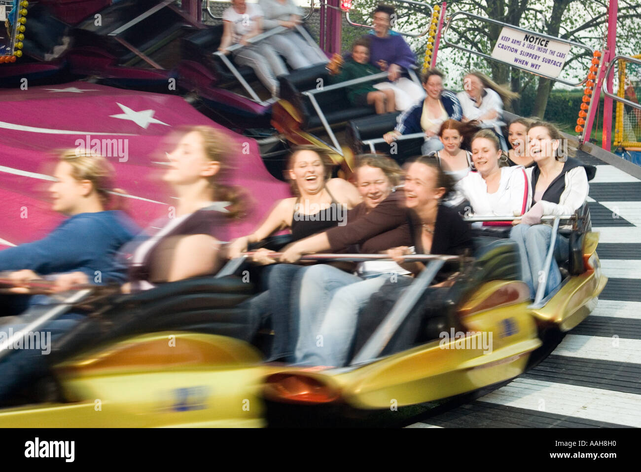 eine Fahrt auf der Kirmes in Bardwell in Suffolk Stockfoto