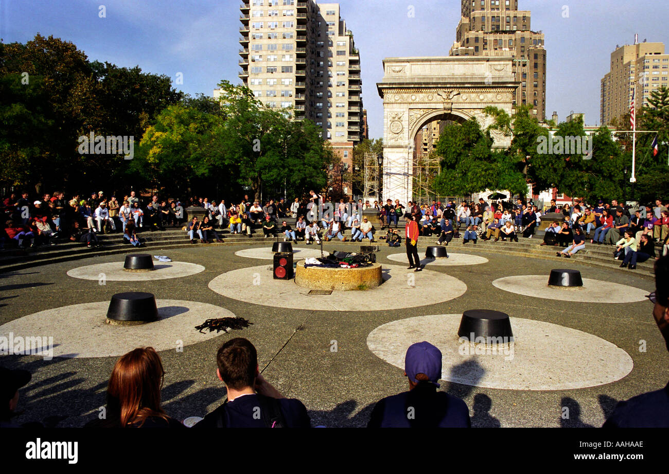 Straße Entertainer gekleidet wie Michael Jackson auf einem öffentlichen Platz von New York Stockfoto