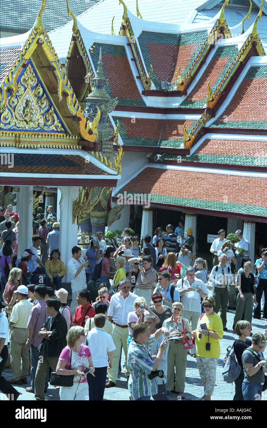 Touristen an der Wat Pra Kheo Great Palace Bangkok Thailand Stockfoto