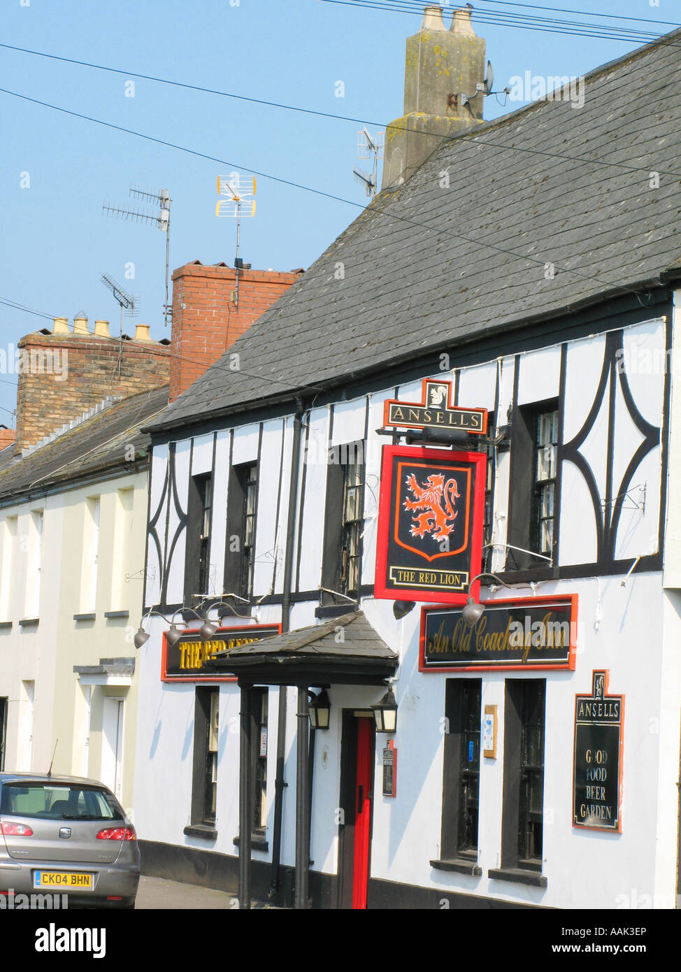 Außenseite des Red Lion Pub in Caerleon nahe Newport South Wales UK Stockfoto